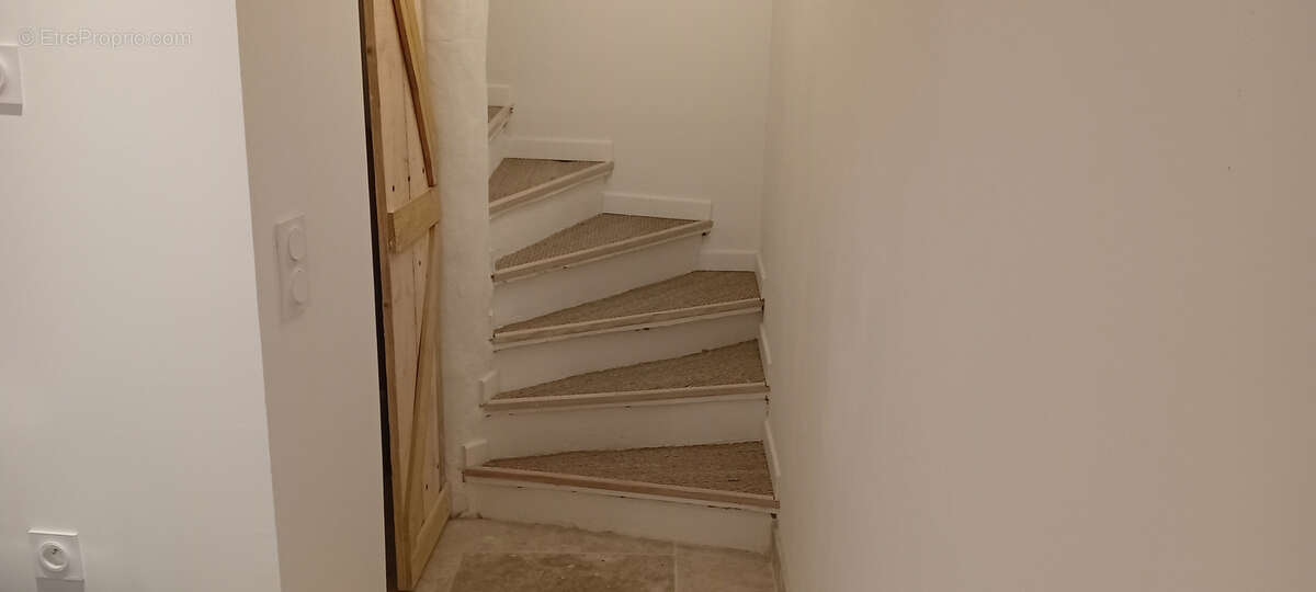 Appartement à L'ISLE-SUR-LA-SORGUE