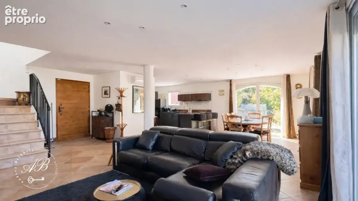 Maison 6 pièces 173 m² à vendre à Mauressargues (30350) - photo 8
