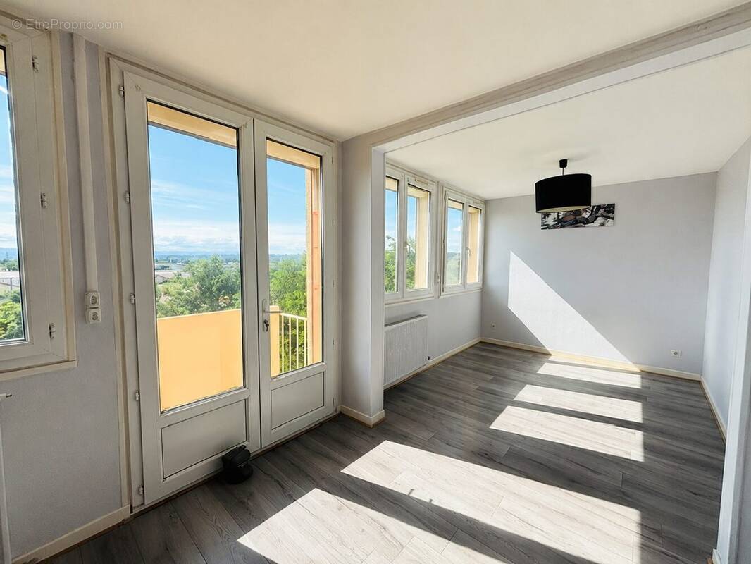 Appartement à ROMANS-SUR-ISERE