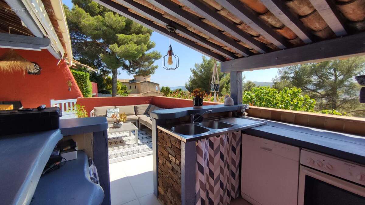 Maison à BORMES-LES-MIMOSAS