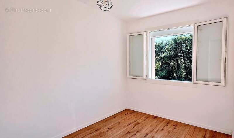 Maison à BRUGUIERES