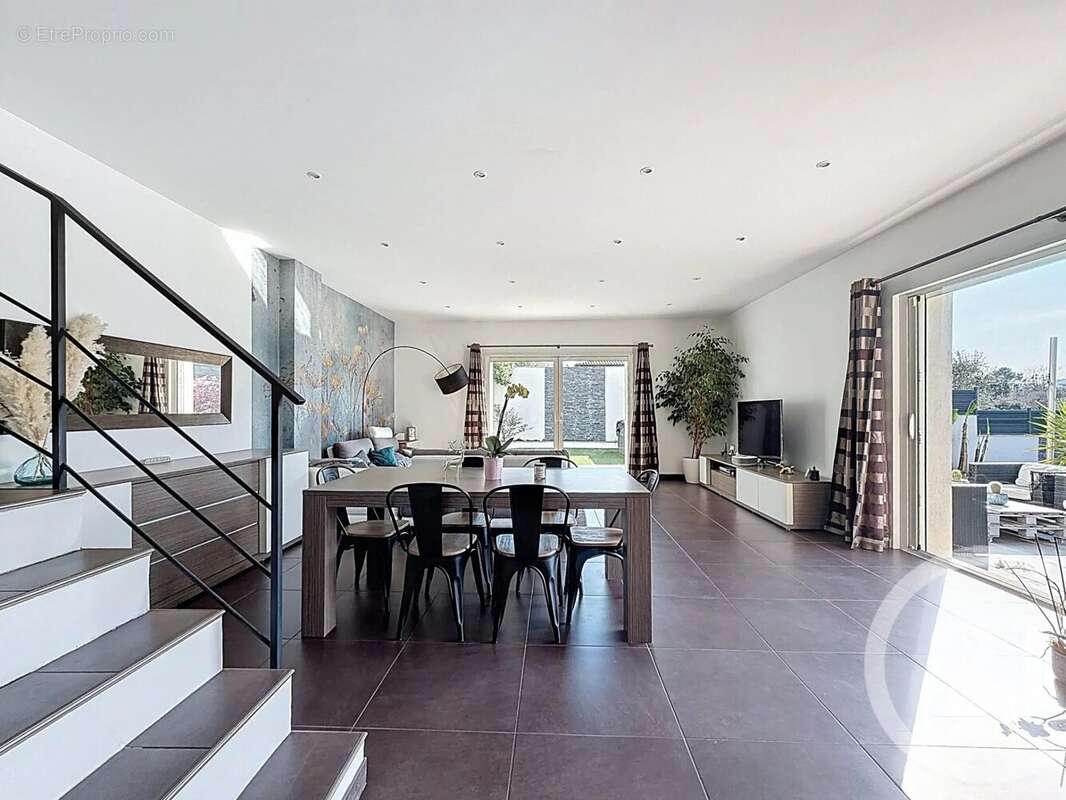 Maison à MOUANS-SARTOUX