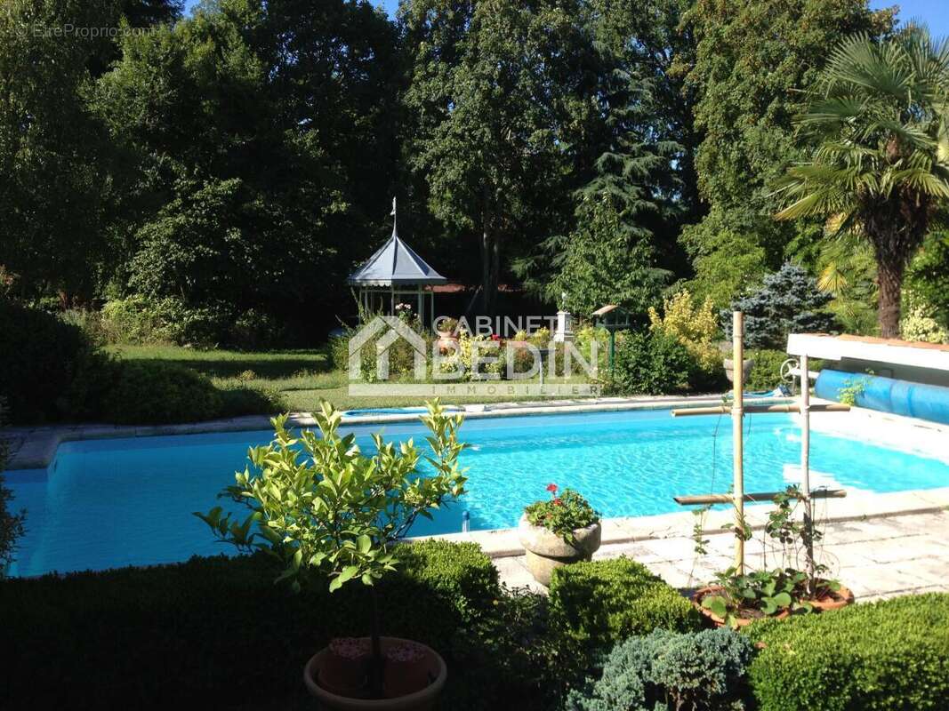 Maison à BLANQUEFORT