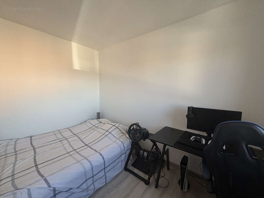 Maison à SAINT-LAURENT-DE-LA-SALANQUE