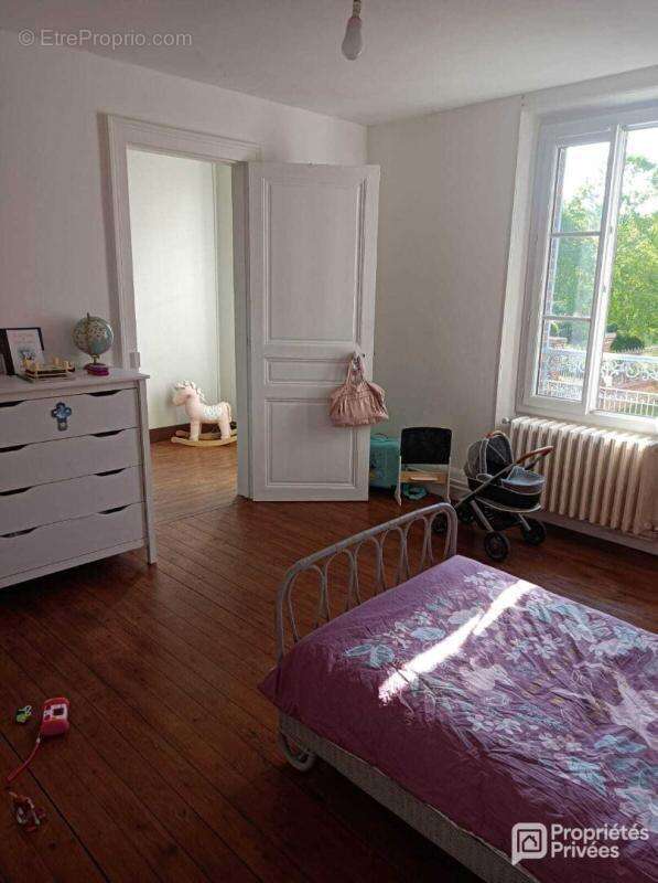 Maison de village et annexes - photo 13
