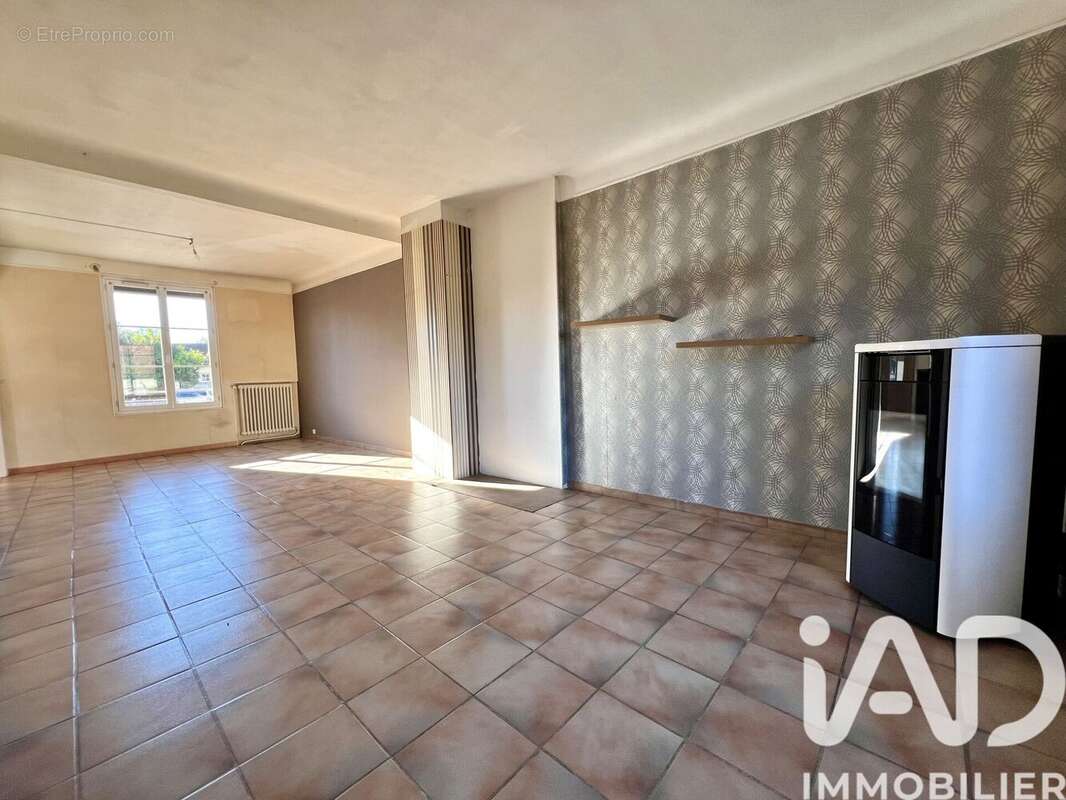 Maison 117 m² à Vitry-En-Perthois  - photo 2