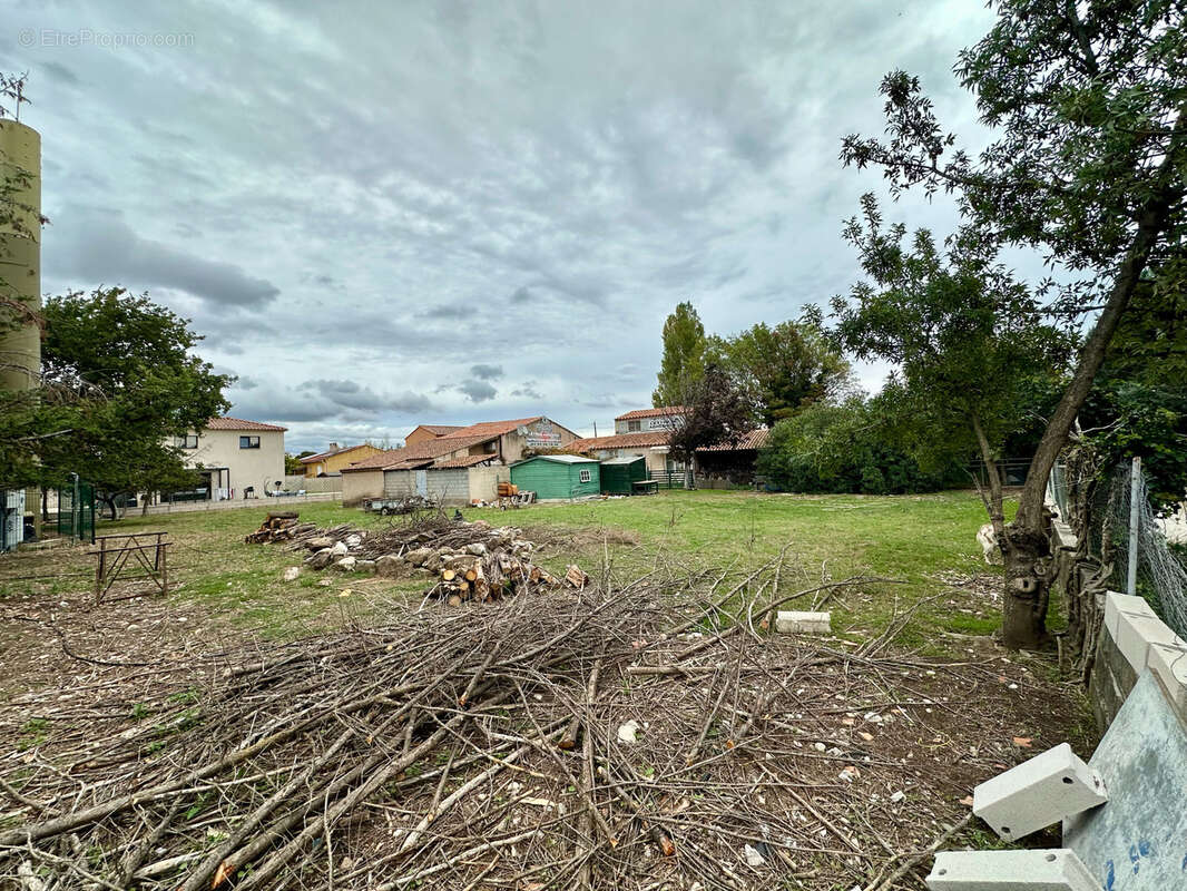 Terrain à LA FARLEDE