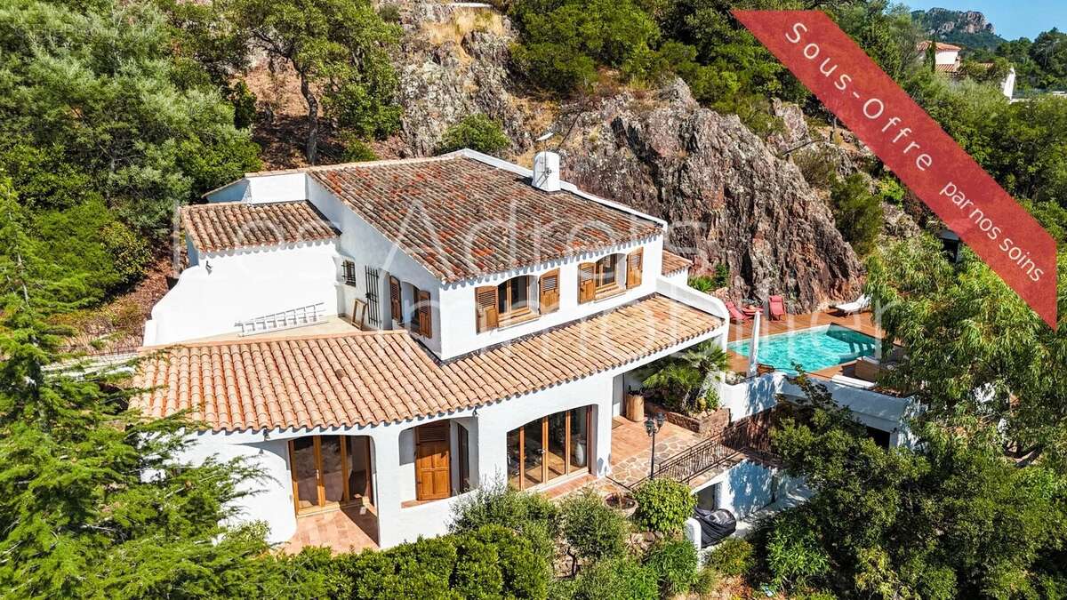 Maison à LES ADRETS-DE-L'ESTEREL