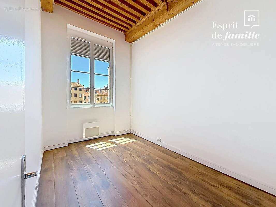 Croix-Rousse - Duplex 4 pièces 85 m2 avec mezzanine et ascenseur - photo 7