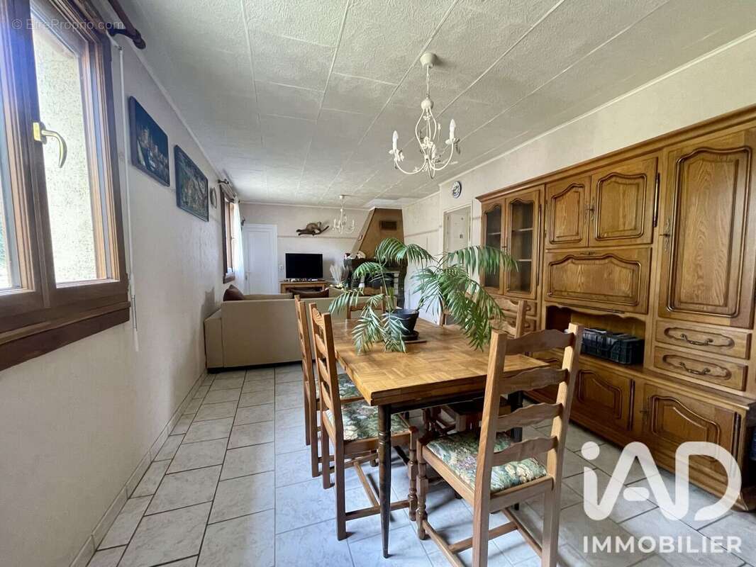 Maison 90 m² à Landelles  - photo 2