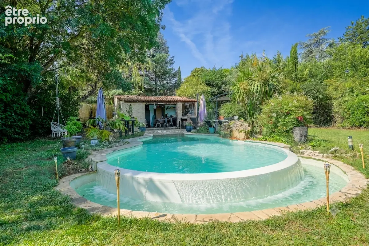 FUVEAU - Magnifique maison de famille de 197m² avec dépendance possible - DPE A - Parcelle de 2000m² arboré avec piscine à débor - photo 12
