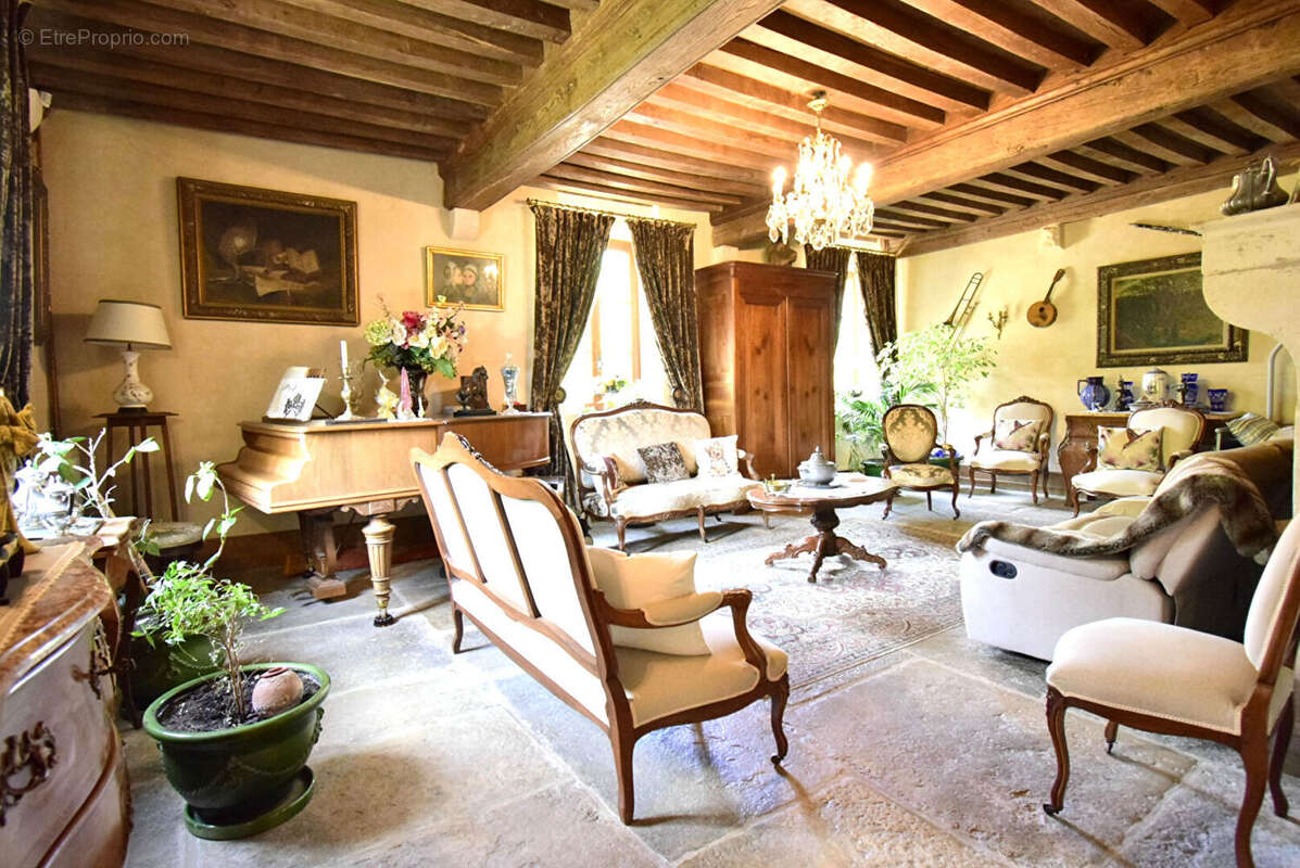 Maison à SAINT-MARTIN-EN-BRESSE