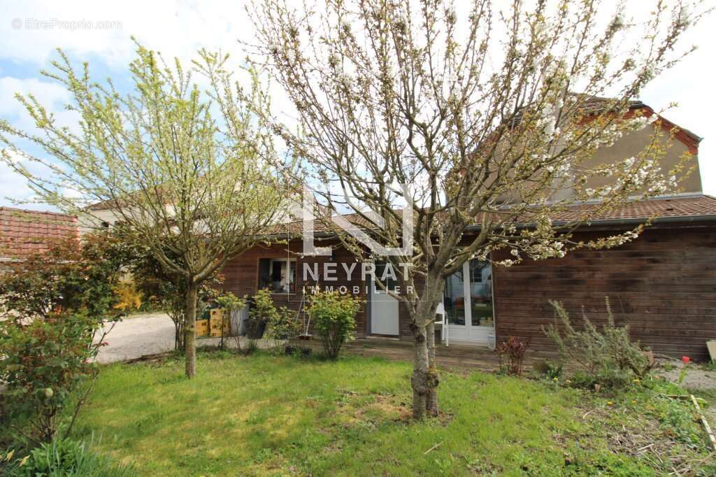 Maison à LESSARD-EN-BRESSE