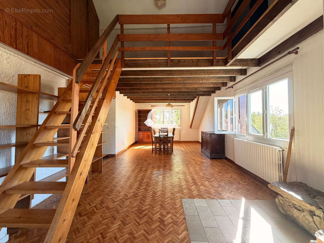Appartement à NOZAY