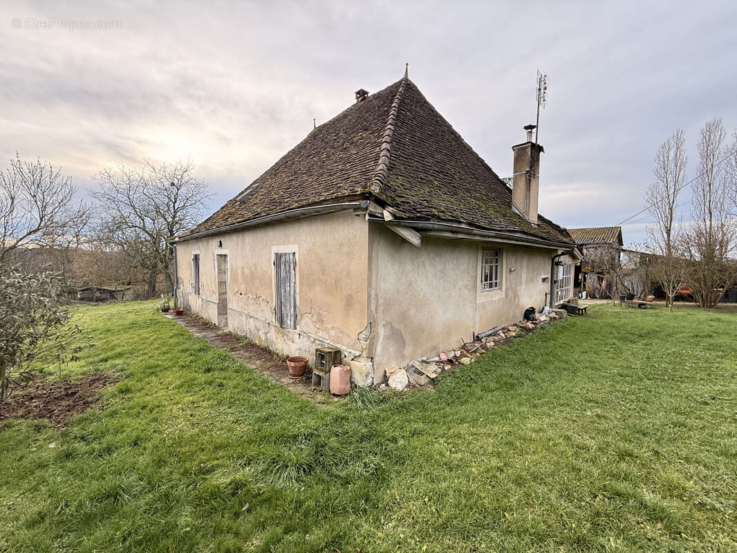 Maison à MONTIGNAC-DE-LAUZUN