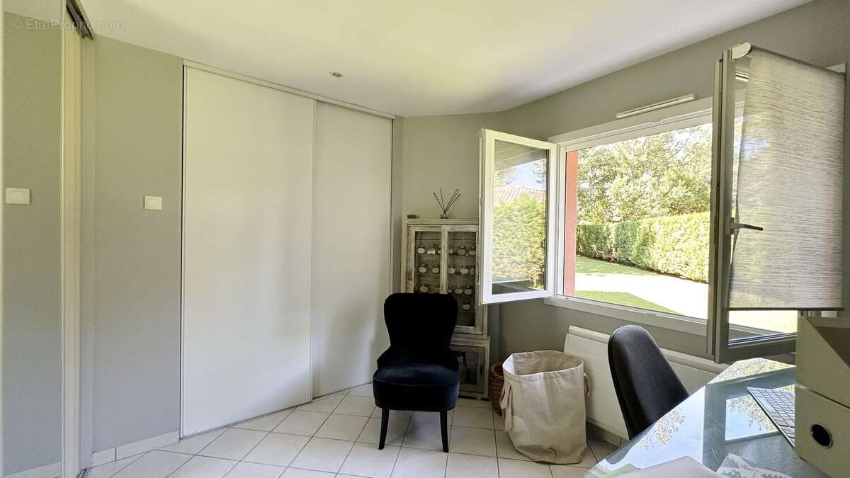 CAPBRETON  Quartier Les Vignes  Villa contemporaine avec piscine, grand jardin et dépendance - photo 15