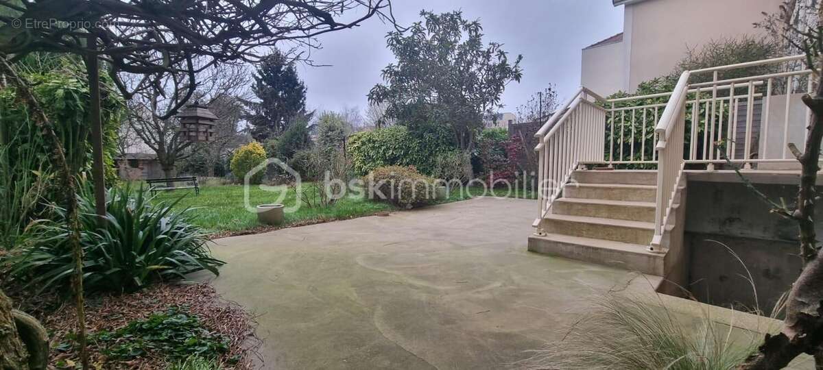 Maison à JUVISY-SUR-ORGE