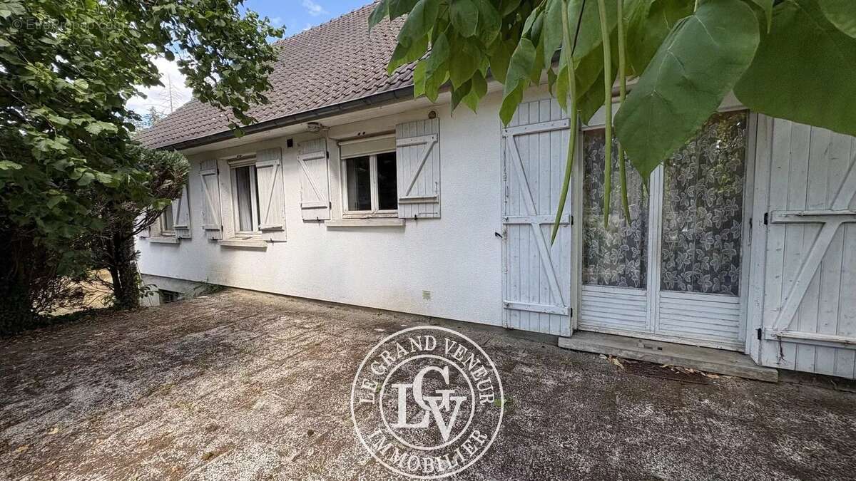 Bourron marlotte - maison 4 chambres- sous sol - jardin de 972m² - - photo 4