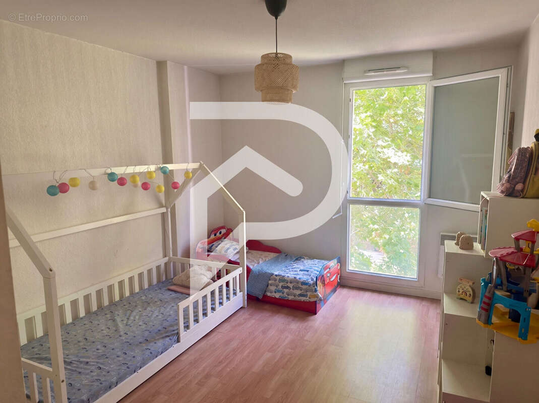 Appartement à MARSEILLE-3E