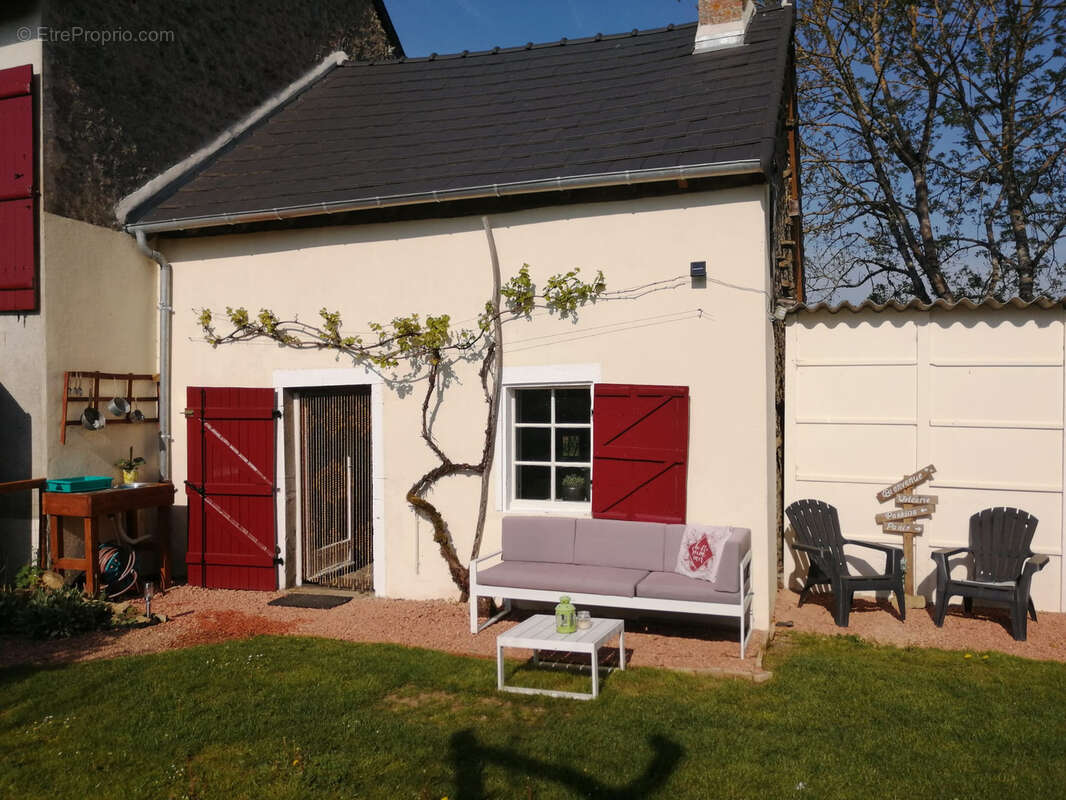 Propriété avec deux maisons et un gîte sur 7000m2 de jardin - photo 17