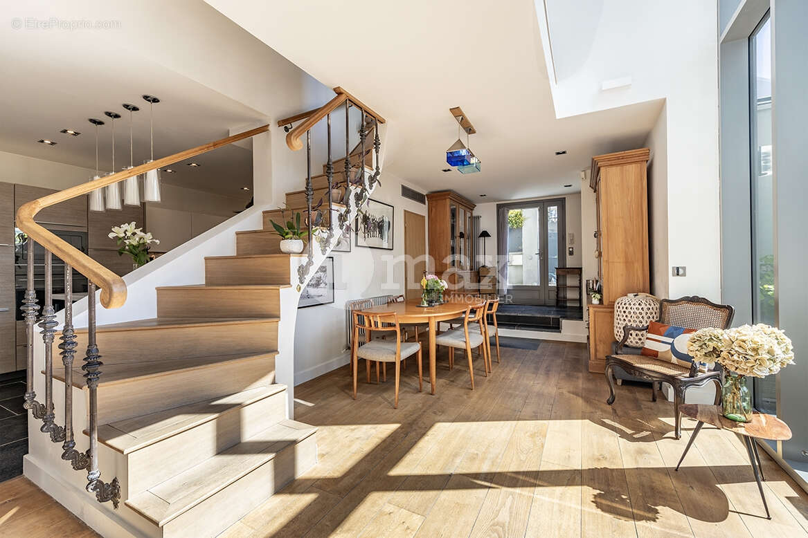 Maison à COURBEVOIE