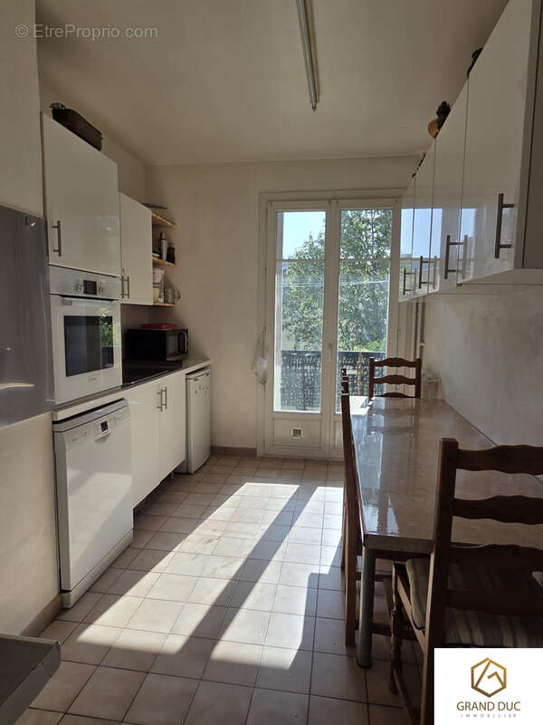 Appartement à MARSEILLE-3E