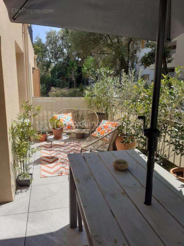 Appartement à LE MUY