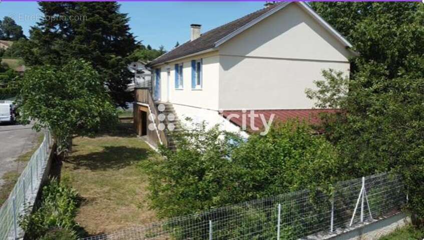 Maison 80 m² à Cour-Et-Buis  - photo 2