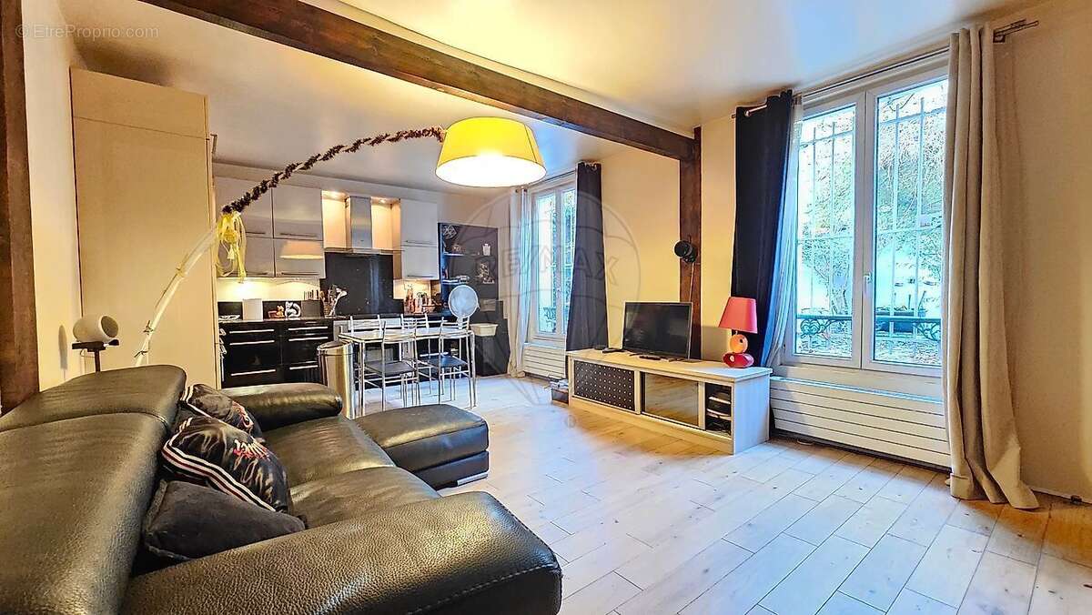 Appartement à PARIS-14E