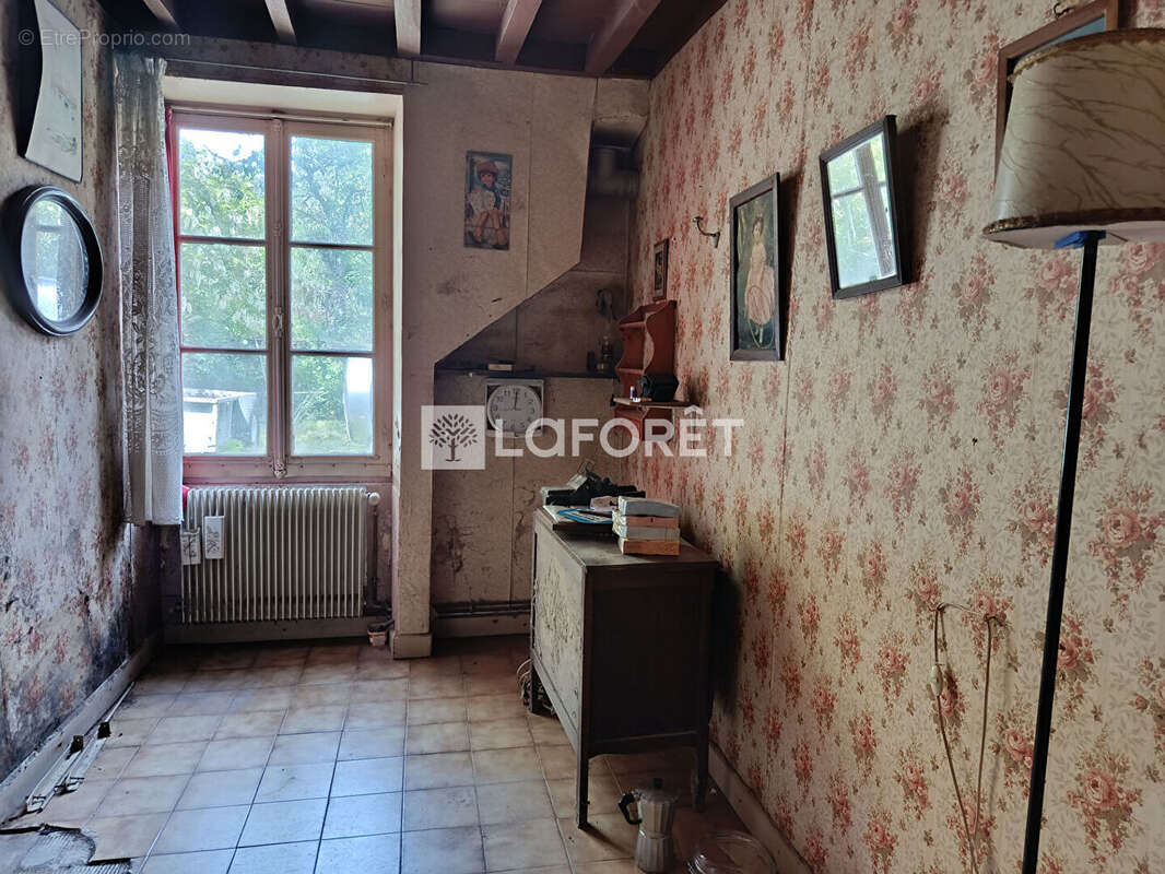 Maison à CORROMBLES