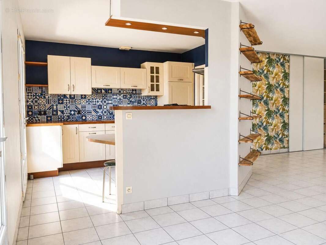Maison 138 m² à Montrevault  - photo 4