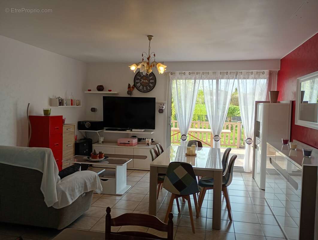 Maison 74 m² à Chateaubernard  - photo 84