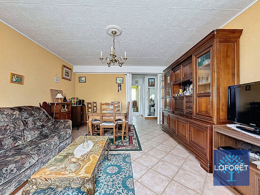 Appartement à CHILLY-MAZARIN