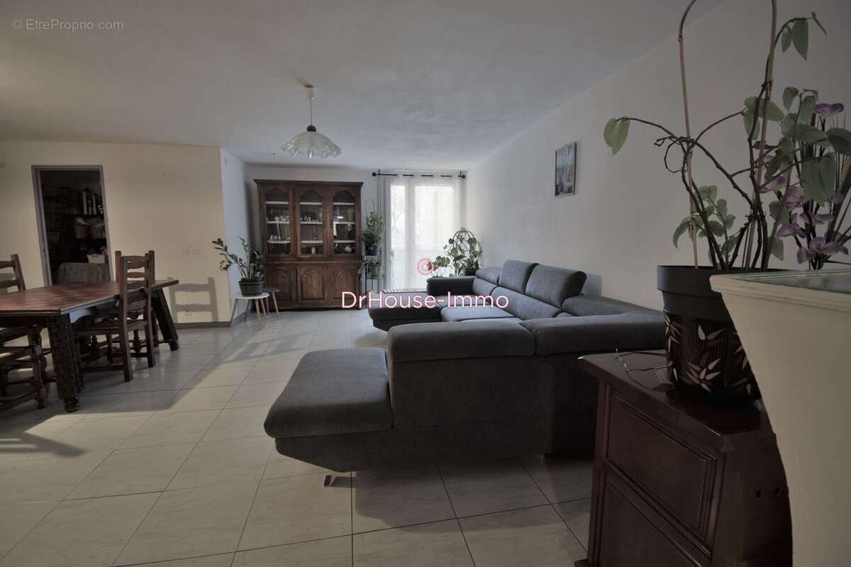 Maison à VILLEVEYRAC