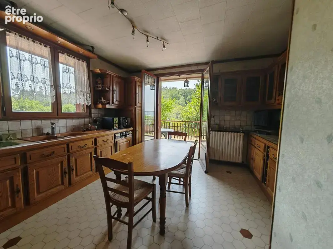 Maison Valzin En Petite Montagne 10 pièce(s) 220 m2 - photo 6