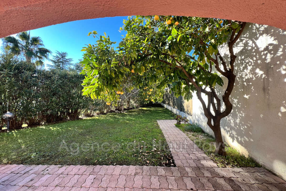 Maison à AURIBEAU-SUR-SIAGNE