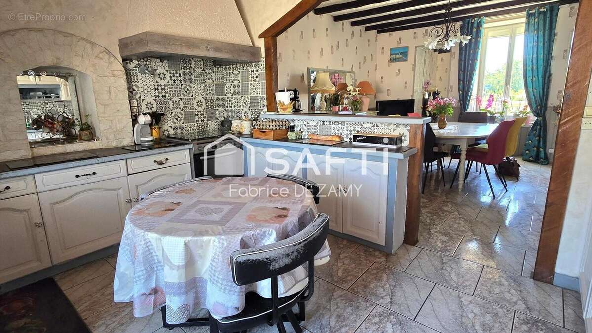 Photo 3 - Maison à MOUZEUIL-SAINT-MARTIN