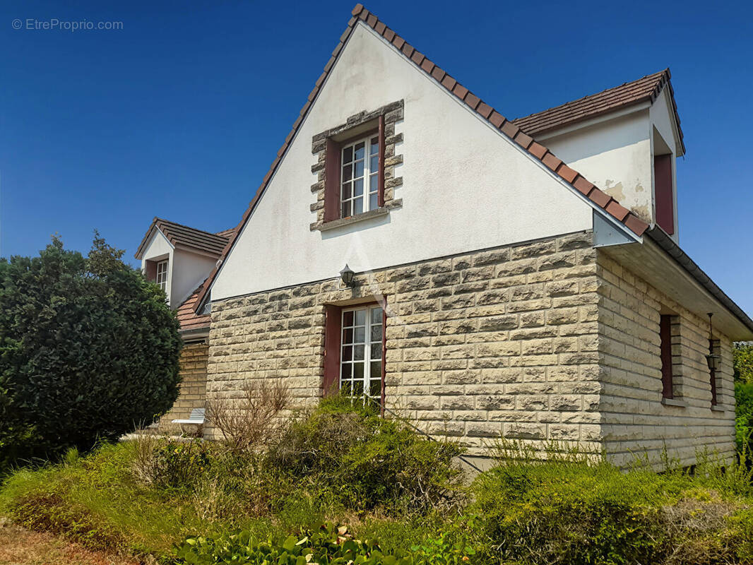 Maison à COURDIMANCHE