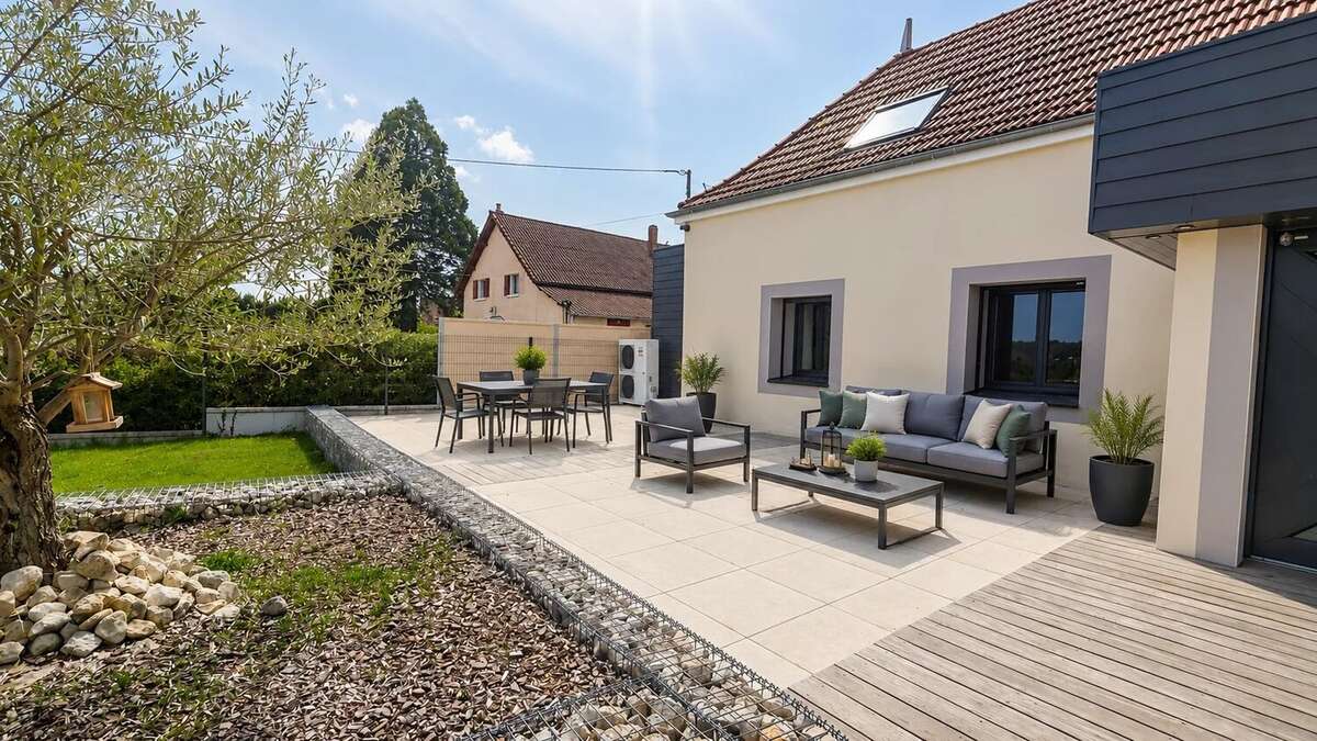 Maison à SAINT-REMY-EN-ROLLAT