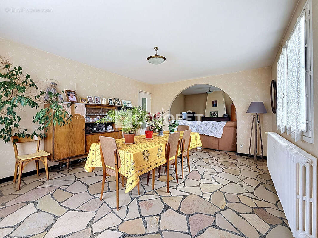 Maison à VONNAS