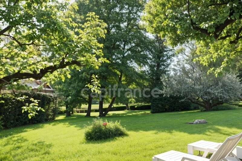 Maison à SAINT-MARTIN-CANTALES