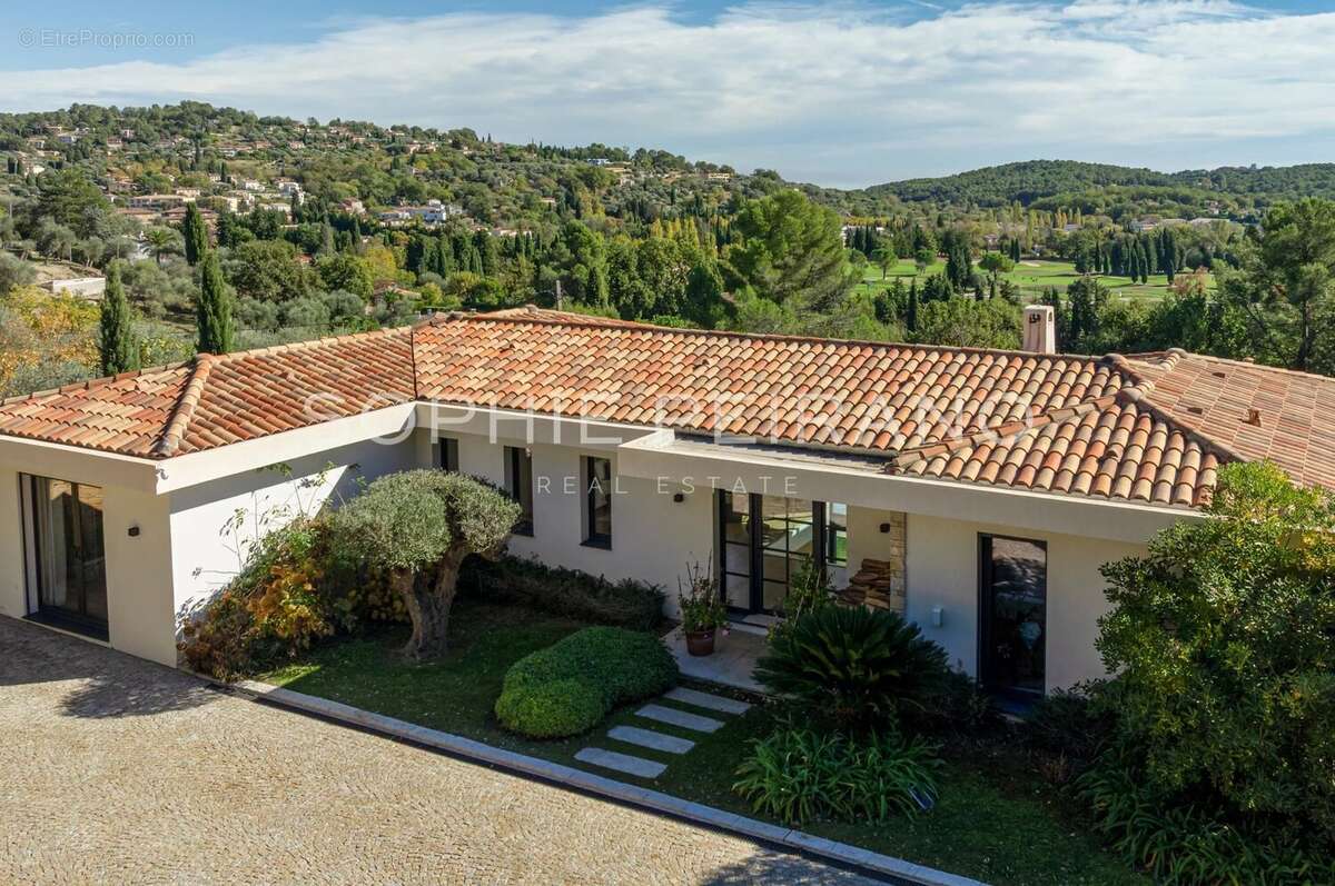 Maison à VALBONNE