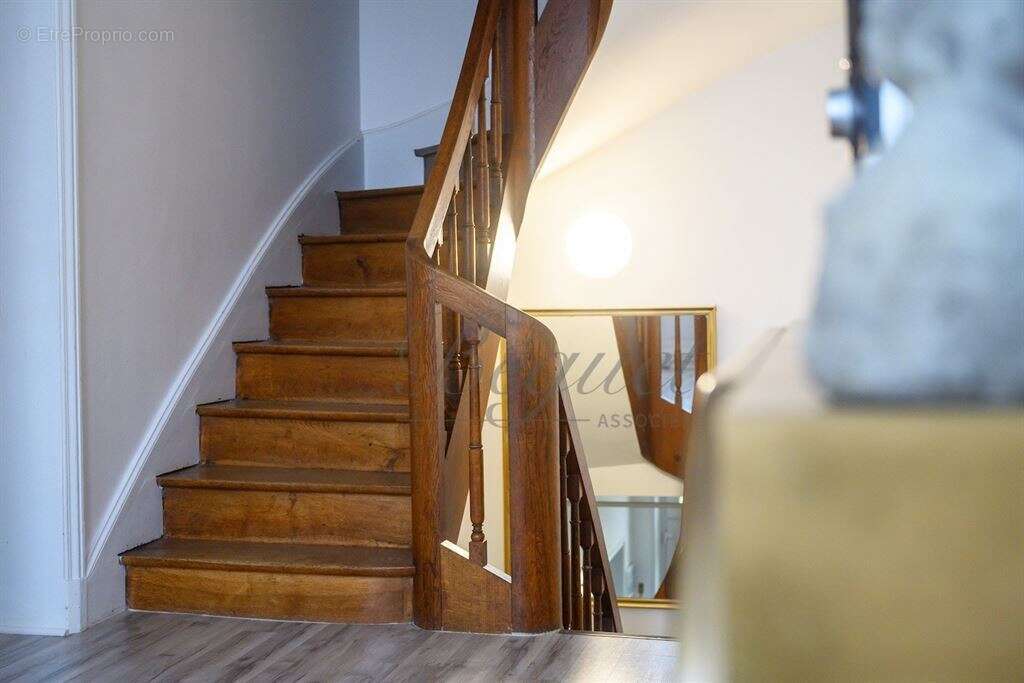 Maison à CRAVANT-LES-COTEAUX