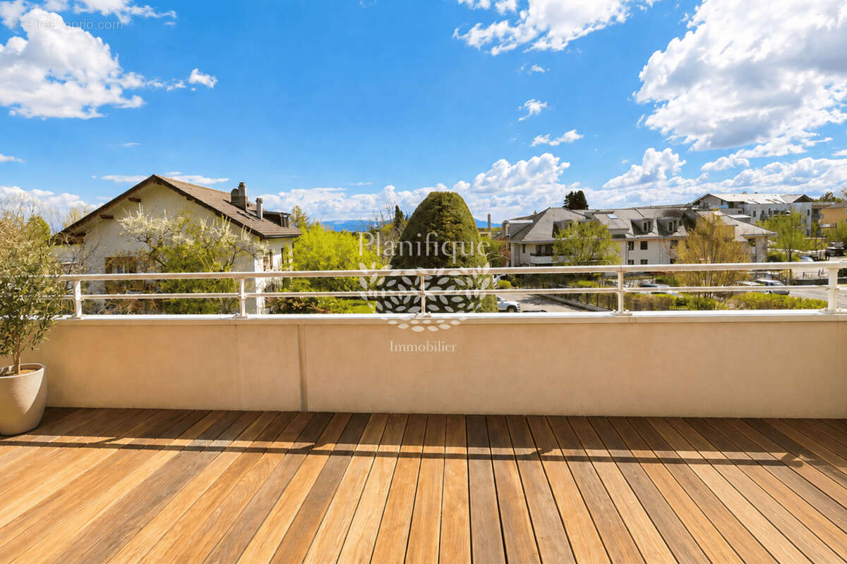 Splendide T5 à Divonne-les-Bain, 54 m2 de terrasse - photo 15