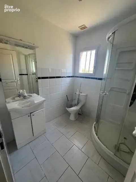 Maison familiale de 205m2 sur un terrain entièrement clos de 2200m2 - photo 9