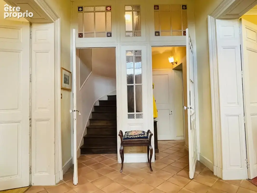 Propriété élégante avec piscine et vues imprenables - photo 4