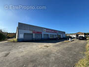 Commerce à ONESSE-ET-LAHARIE