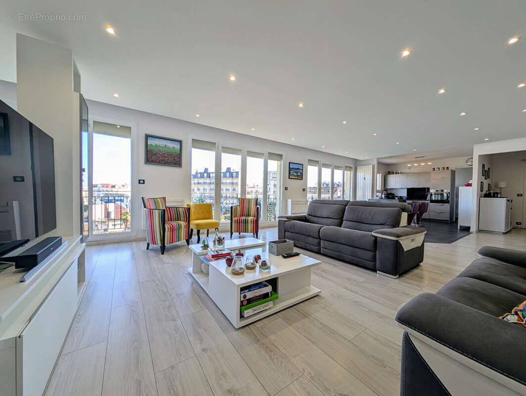 Appartement à MAISONS-LAFFITTE