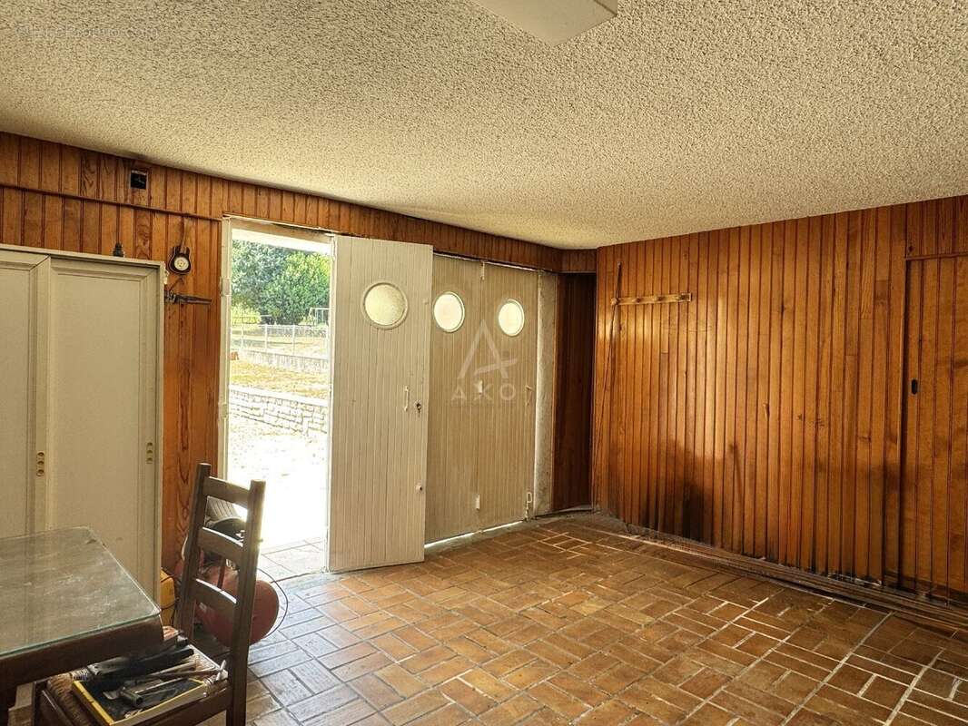 Maison à MAGNAC-SUR-TOUVRE