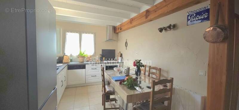 Maison à AZILLE